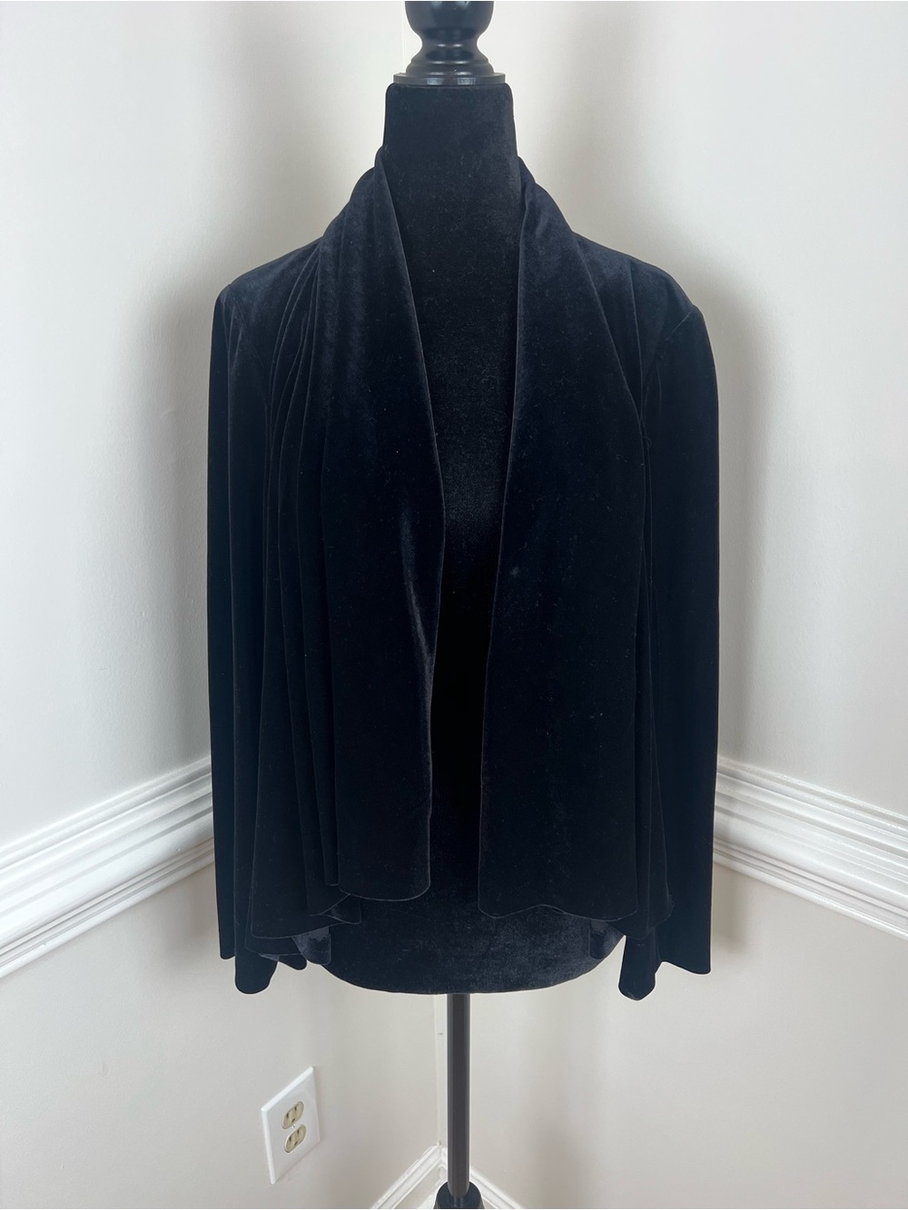 Alex Evenings Black Velvet Draped Shawl Collar Open Front Swing Jacket Size M